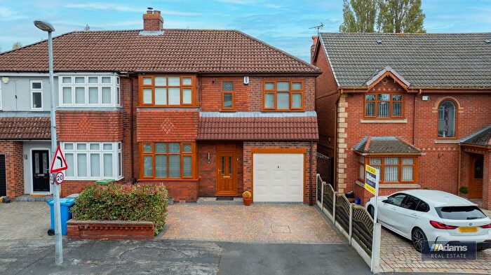 4 Bedroom Semi Detached House For Sale In Heath Road, Widnes, WA8