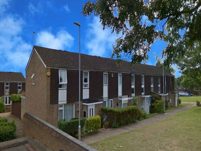 3 Bedroom End Of Terrace House To Rent In Baukewell Court, Abington, Northampton, NN3