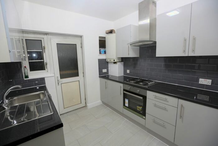2 Bedroom Flat To Rent In Alexandra Avenue, South Harrow, Harrow, HA2