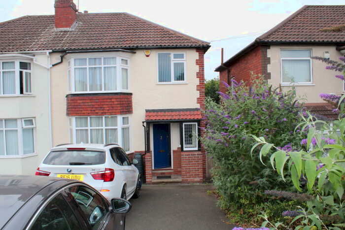3 Bedroom Semi-Detached House To Rent In Wolverhampton Road, Oldbury, B68