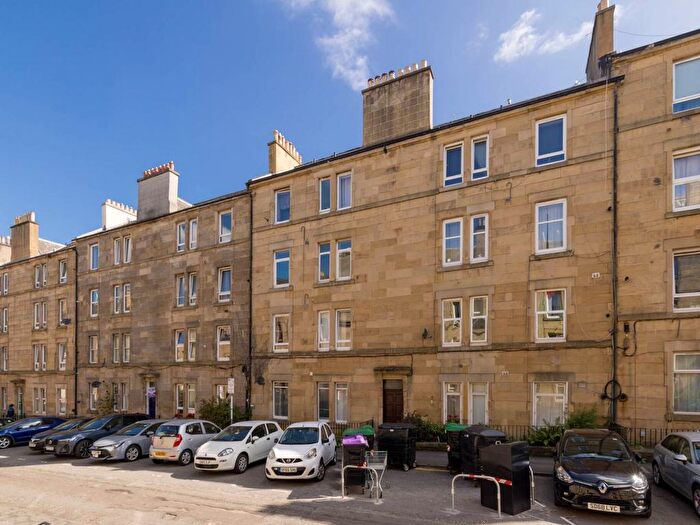 1 Bedroom Flat To Rent In Wardlaw Street, Gorgie, Edinburgh, EH11