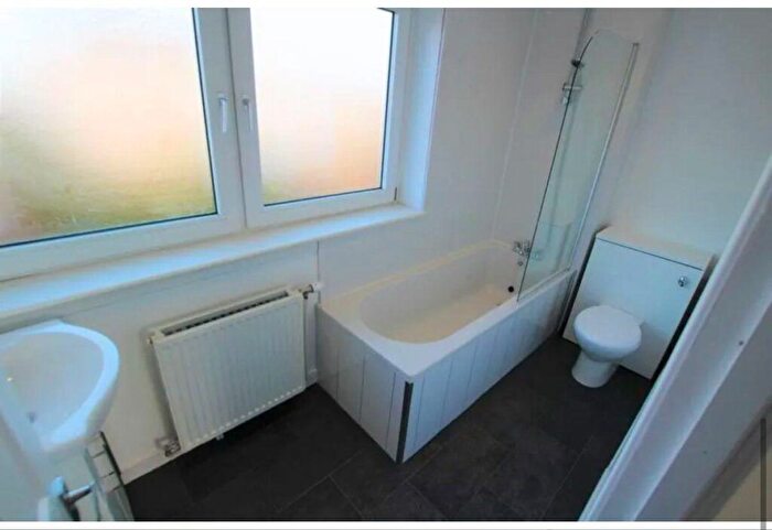 3 Bedroom End Of Terrace House For Sale In Greenlaw, Wishaw, ML2