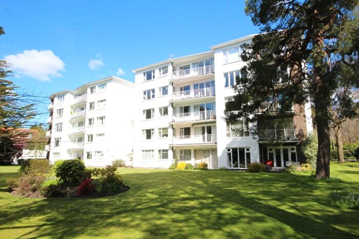 2 Bedroom Apartment To Rent In Western Road, Poole, Dorset, BH13