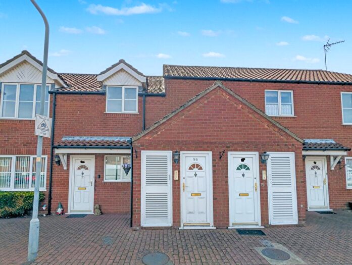 1 Bedroom Apartment For Sale In Sutton Court, Skegness, PE25