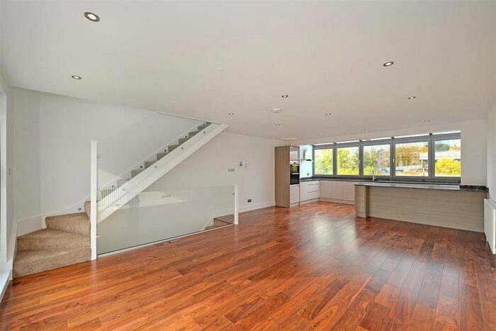 5 Bedroom House To Rent In King Henrys Road, Primrose Hill, NW3