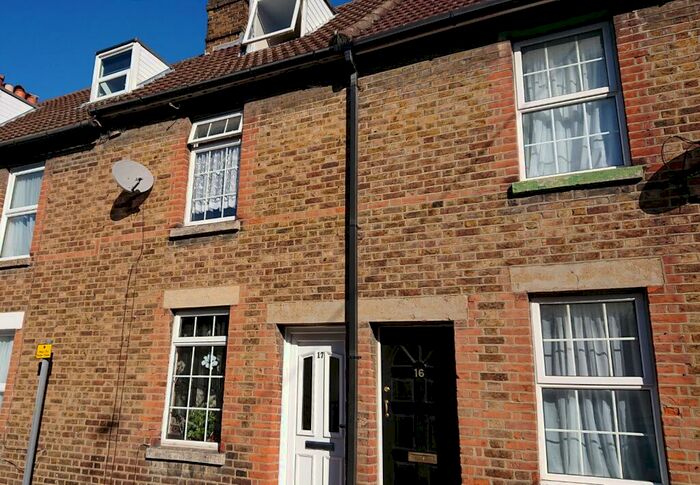 2 Bedroom Property To Rent In Lucerne Street, Maidstone, ME14
