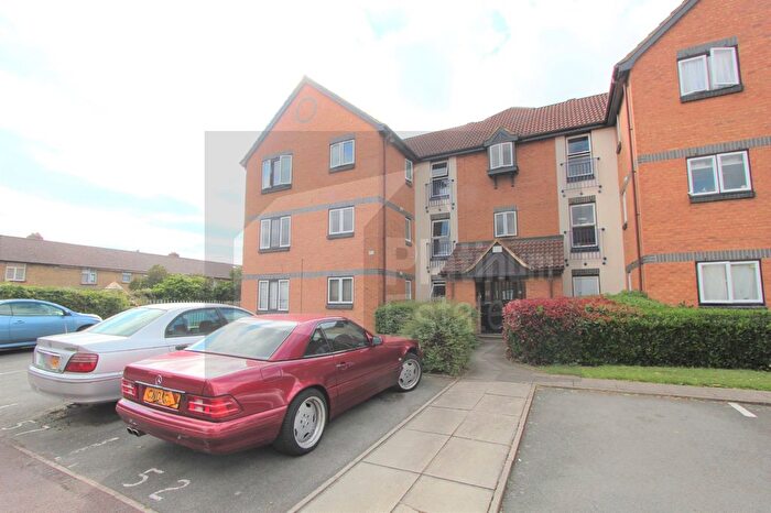 Studio To Rent In Swaythling Close, Edmonton, N18