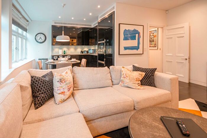 2 Bedroom Flat To Rent In Duke Street, Mayfair, London, W1K