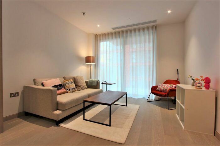 2 Bedroom Flat To Rent In Viaduct Gardens, London, SW11