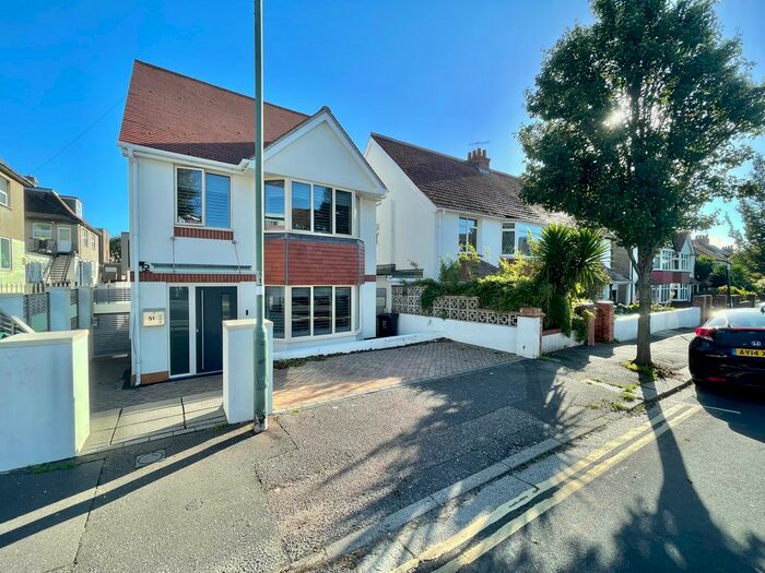 4 Bedroom Detached House To Rent In Hogarth Road, Hove, BN3