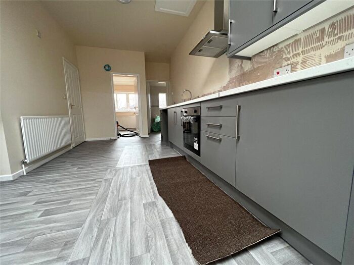 2 Bedroom Flat To Rent In Wellington Road, Dudley, West Midlands, DY1