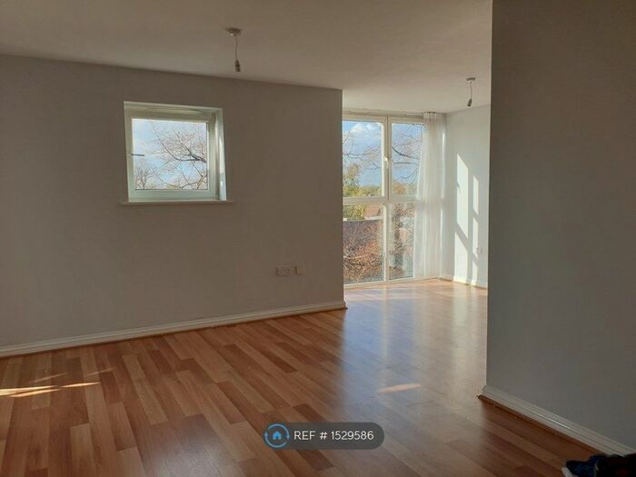 2 Bedroom Flat To Rent In Copper Place, Manchester, M14