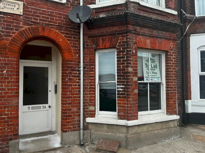 1 Bedroom Flat To Rent In Battery Green, Lowestoft, NR33