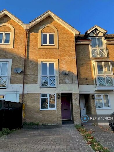 2 Bedroom Terraced House To Rent In Water Line, London, SE14