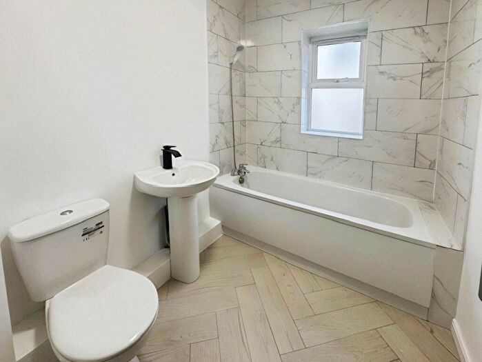 2 Bedroom Apartment To Rent In Warley Road, Blackpool, Lancashire, FY1