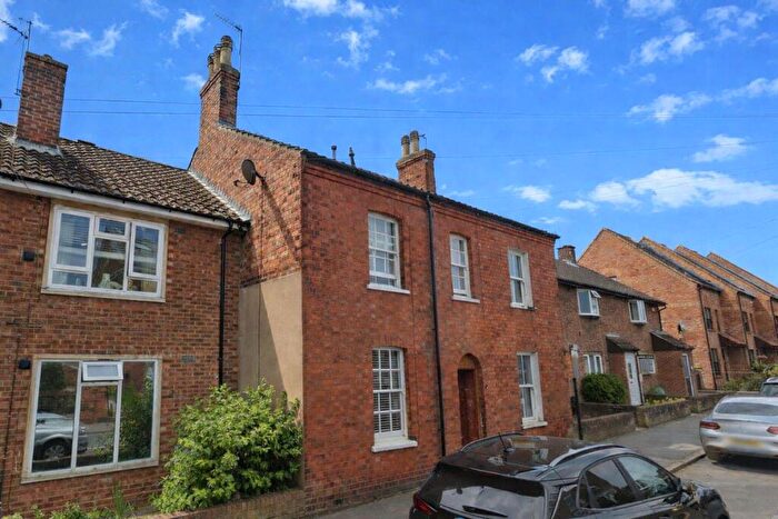 2 Bedroom Terraced House To Rent In Greetwell Gate, Lincoln, LN2