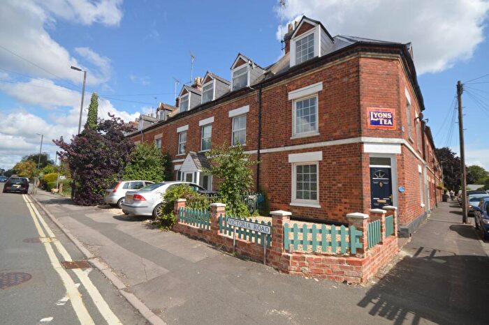 4 Bedroom End Of Terrace House To Rent In Victoria Road, Cirencester, Gloucestershire, GL7