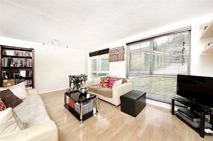 1 Bedroom Flat To Rent In Auckland Road, London, SE19
