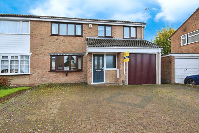 5 Bedroom Semi-detached House For Sale In Torrington Close, Wigston, Leicestershire, LE18