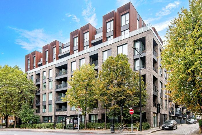2 Bedroom Flat To Rent In Rochester Place, Camden, NW1