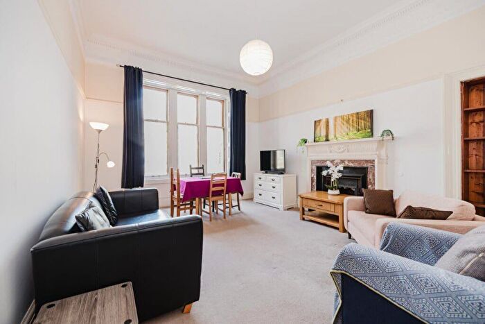 4 Bedroom Flat To Rent In T Bruntsfield Place, Edinburgh, EH10