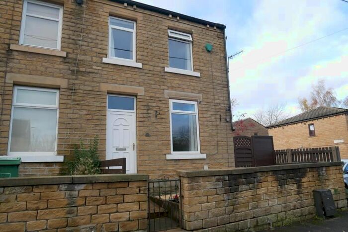 2 Bedroom Terraced House To Rent In Hampshire Street, Moldgreen, Huddersfield, HD5