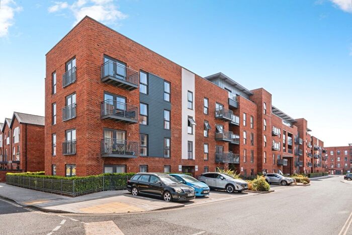 1 Bedroom Flat For Sale In John Thornycroft Road, Southampton, Hampshire, SO19