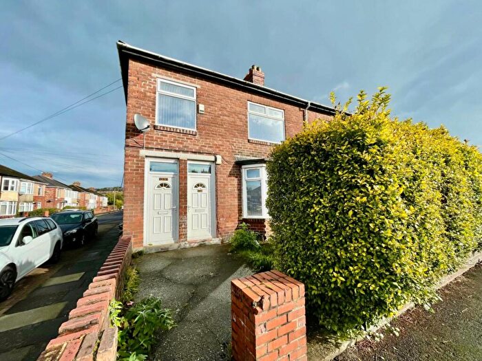 3 Bedroom Flat To Rent In Wellington Road, Dunston, Gateshead, NE11