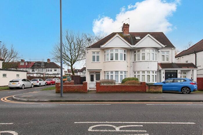 1 Bedroom Flat For Sale In Headstone Gardens, Harrow, HA2