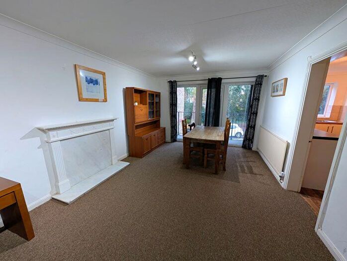 2 Bedroom Flat To Rent In Old Abbey Gardens, Metchley Lane, Harborne, Birmingham, B17