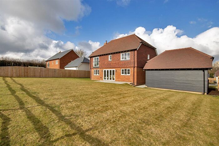 4 Bedroom Detached House For Sale In New Road, Egerton, Ashford, TN27