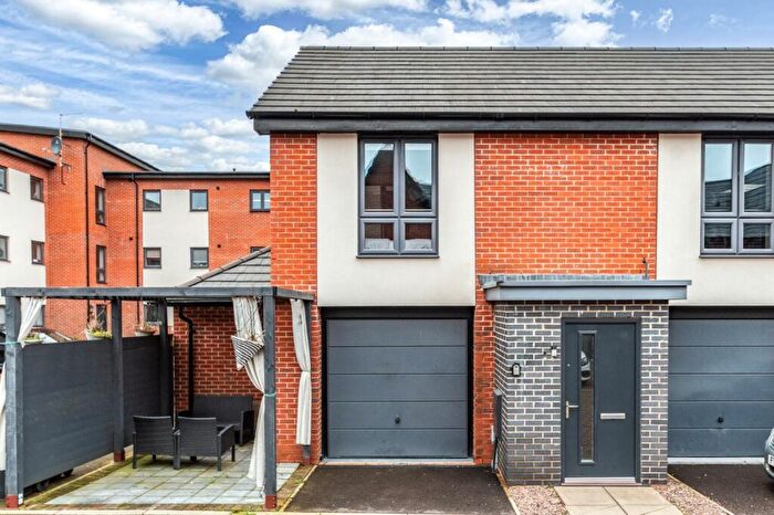2 Bedroom End Of Terrace House To Rent In Ascot Way, Birmingham, West Midlands, B31