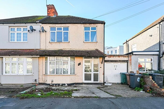 3 Bedroom Terraced House For Sale In Stirling Road, Walthamstow, London, E17