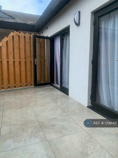 1 Bedroom Flat To Rent In Cube House, Stoke Mandeville, Aylesbury, HP22