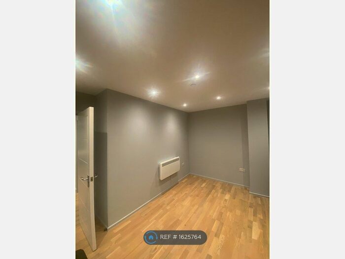 2 Bedroom Flat To Rent In Mowlem Street, London, E2