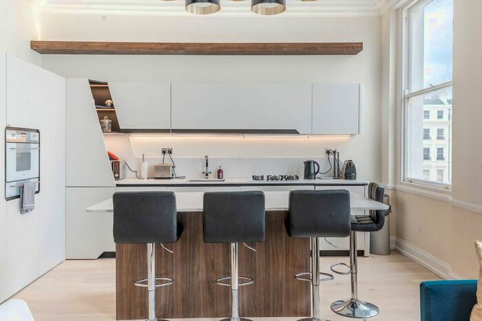 3 Bedroom Flat To Rent In Queens Gate Gardens, South Kensington, London, SW7