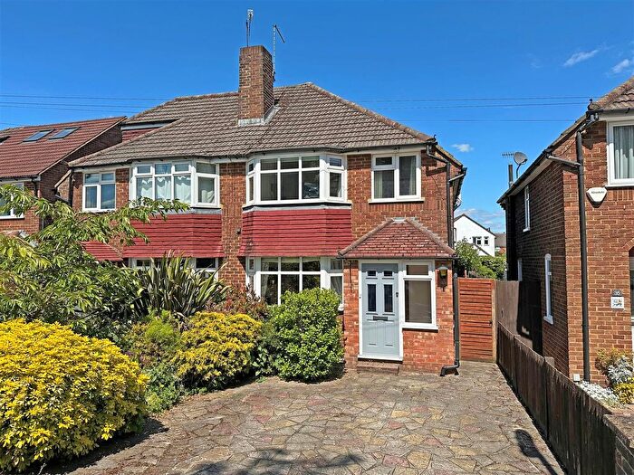3 Bedroom Semi Detached House For Sale In Brambletye Park Road, Redhill, RH1