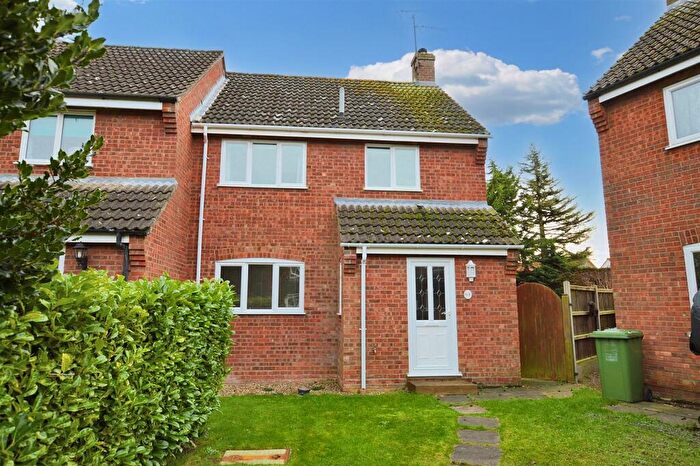 3 Bedroom End Of Terrace House For Sale In The Meadows, Gresham, Norwich, NR11