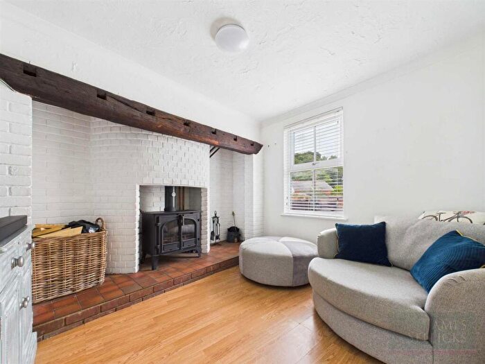3 Bedroom Terraced House For Sale In High Street, Husbands Bosworth, Lutterworth, LE17