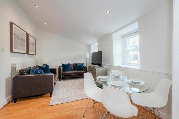 2 Bedroom Flat To Rent In Nottingham Place, London, W1U