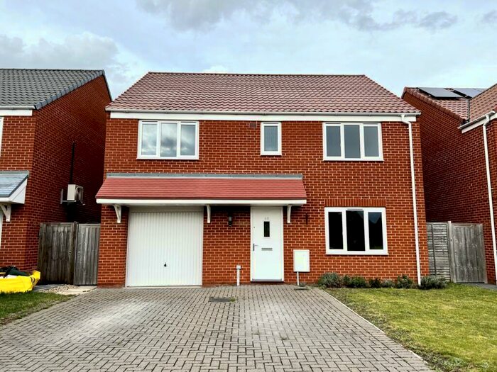 5 Bedroom Detached House To Rent In Barleycorn Way, Beck Row, Suffolk, IP28