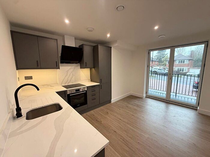 2 Bedroom Flat To Rent In Mitchley Hill, South Croydon, CR2