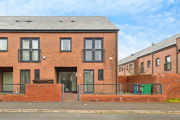 3 Bedroom End Terrace House For Sale In Sellars Street, Manchester, Lancashire, M11