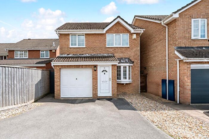 3 Bedroom House For Sale In Linnet Road, Poole, BH17