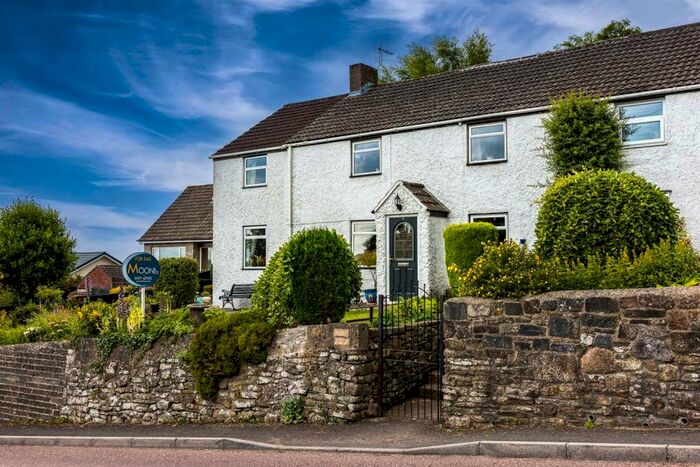 4 Bedroom Semi-Detached House For Sale In St. Arvans, Chepstow, NP16