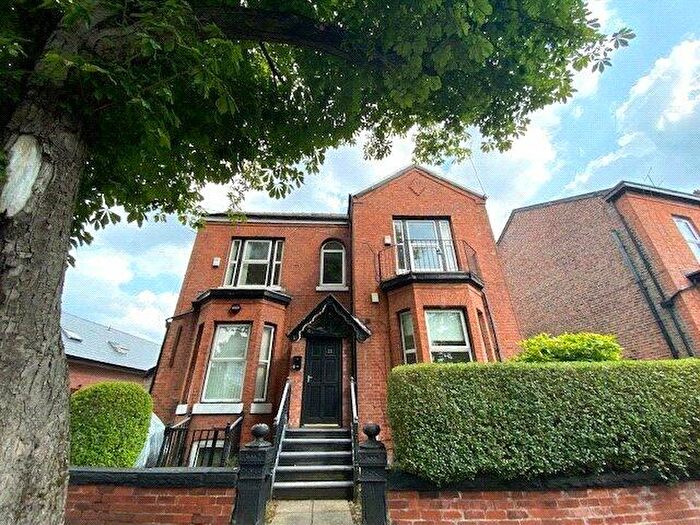 3 Bedroom Apartment To Rent In Clifton Avenue, Fallowfield, Manchester, M14