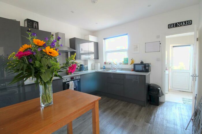 2 Bedroom Flat To Rent In Sandown Road, Brighton, BN2