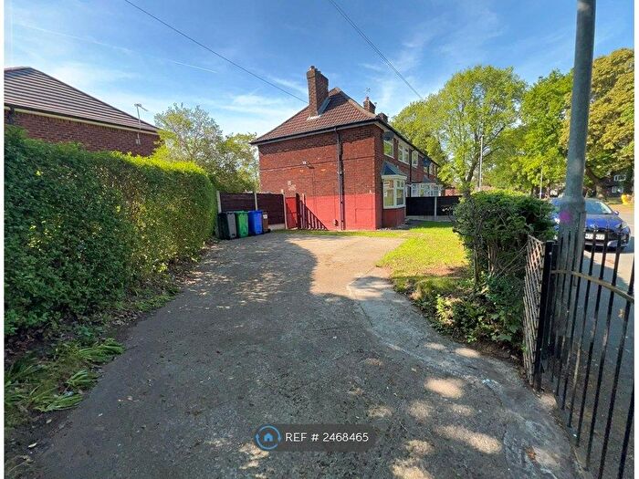 3 Bedroom Terraced House To Rent In Broadoak Road, Manchester, M22