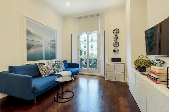 2 Bedroom Flat To Rent In Inverness Terrace, London, W2