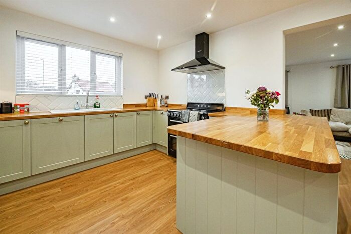 5 Bedroom Detached House For Sale In Main Street, Fridaythorpe, Driffield, YO25
